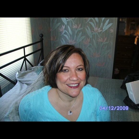 Meet your Posher, Amy - Picture 1 of 1